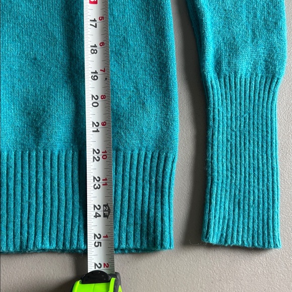 J. Crew Women's Turquoise Sweater - Picture 9 of 9